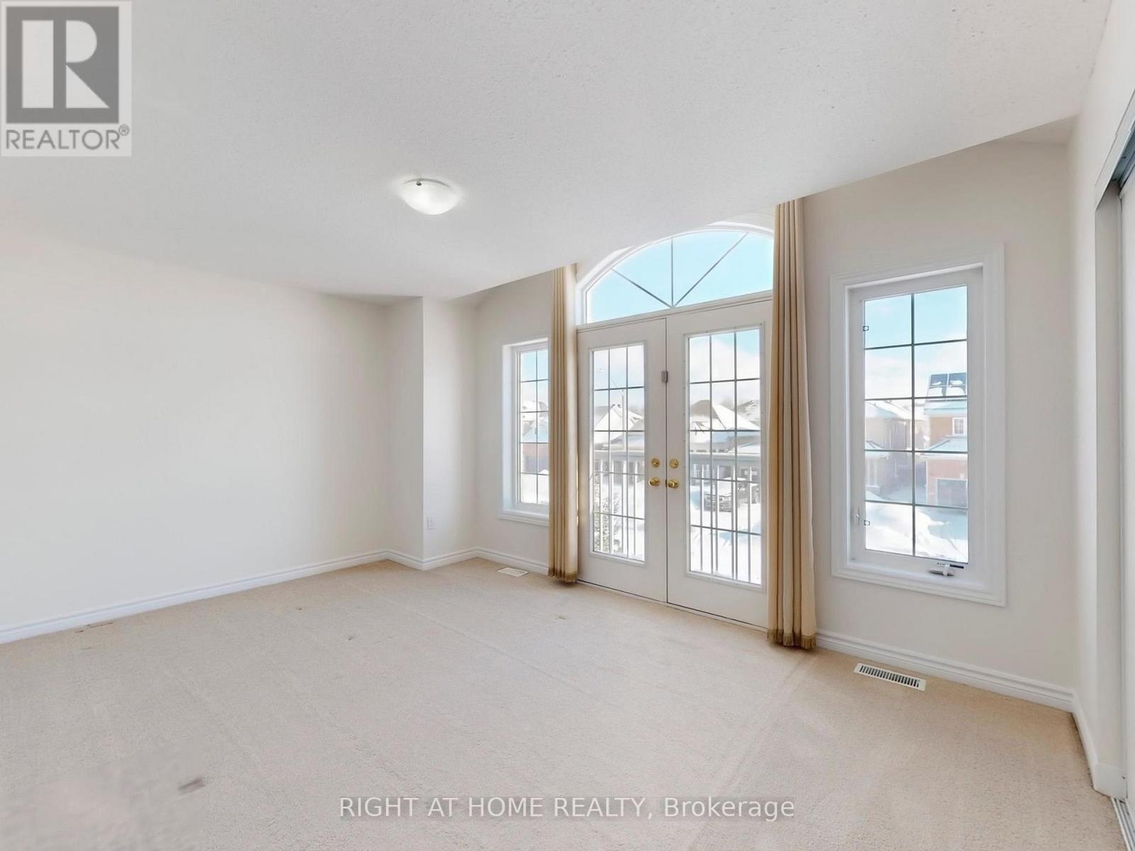 20 Charlemagne Avenue, Barrie, Ontario  L4M 0A7 - Photo 28 - S13110080