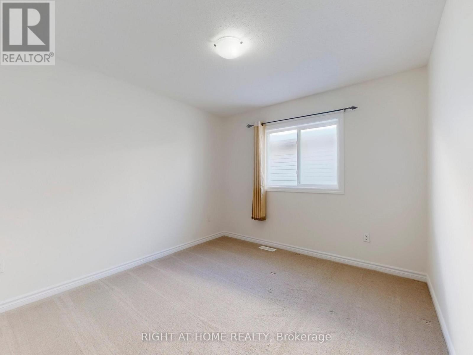 20 Charlemagne Avenue, Barrie, Ontario  L4M 0A7 - Photo 30 - S13110080