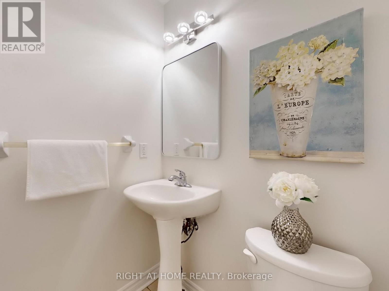 20 Charlemagne Avenue, Barrie, Ontario  L4M 0A7 - Photo 36 - S13110080