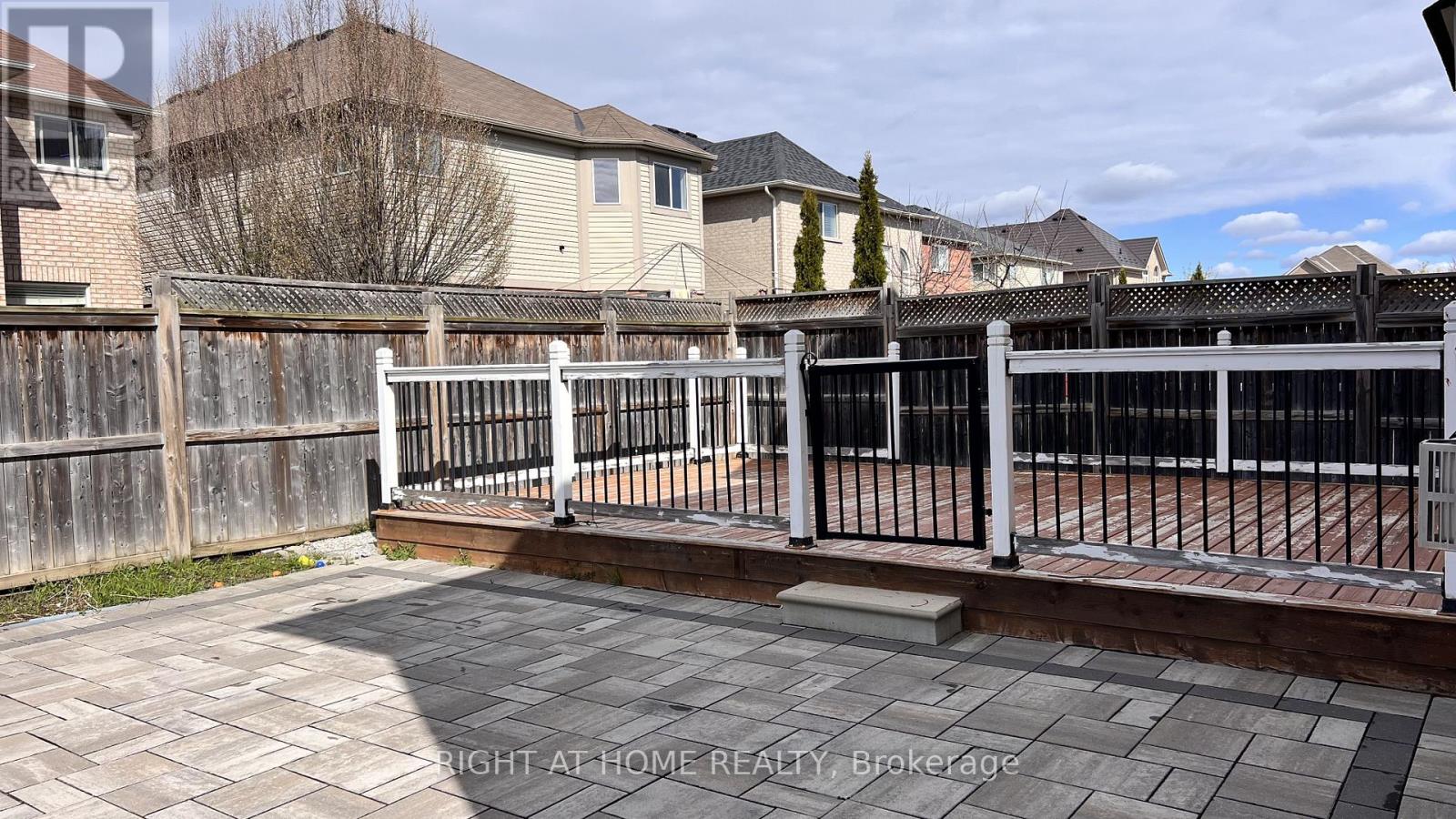 20 Charlemagne Avenue, Barrie, Ontario  L4M 0A7 - Photo 40 - S13110080