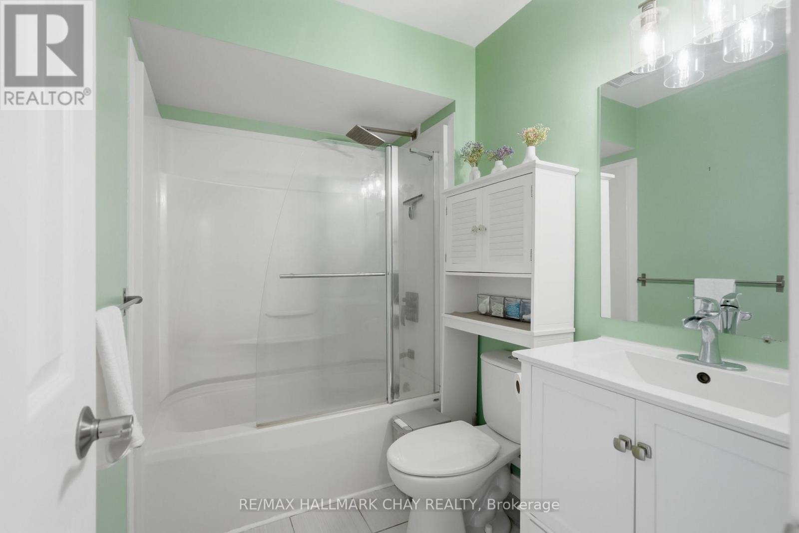 4 Hawthorne Crescent, Barrie, Ontario  L4N 8K1 - Photo 18 - S13110082