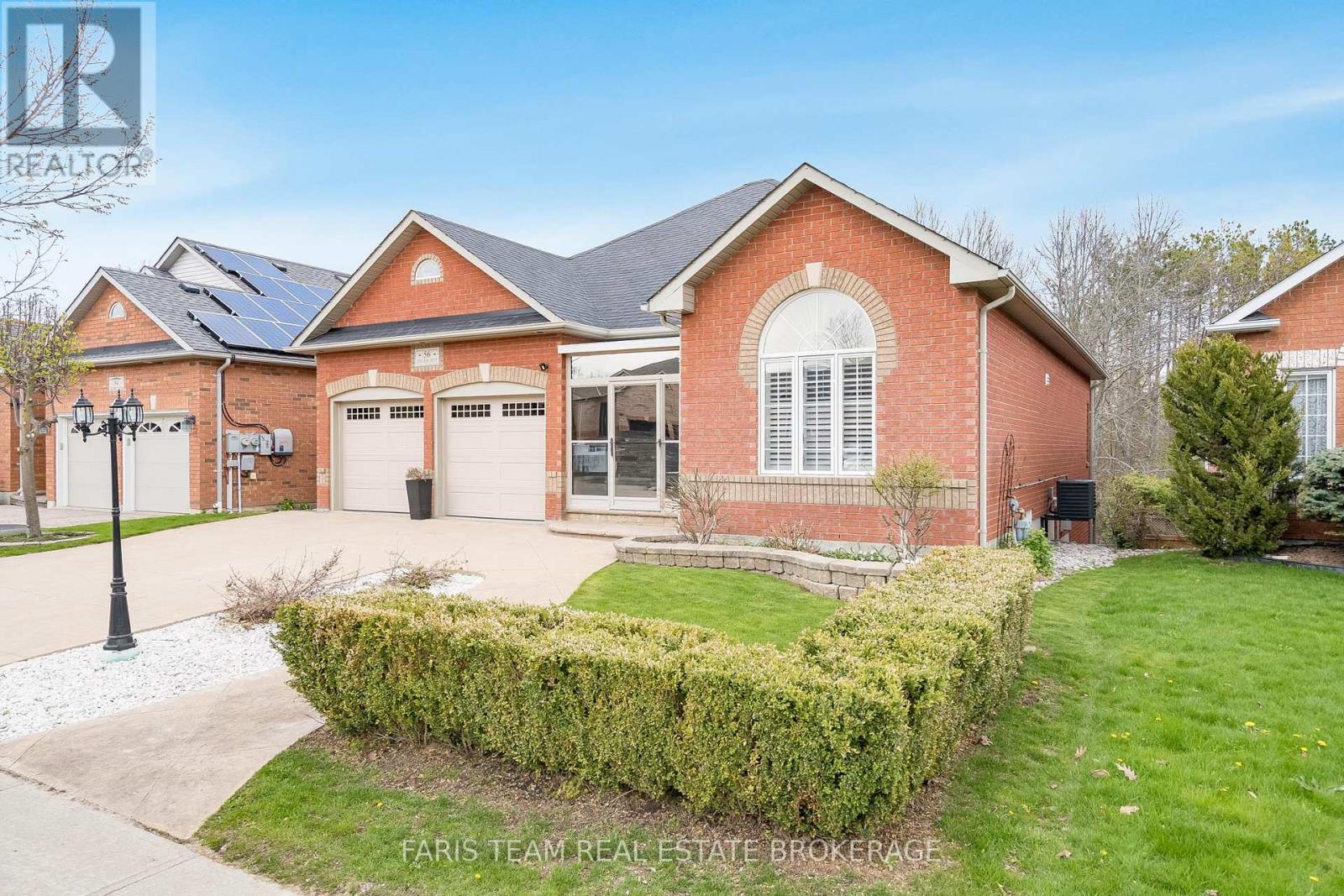 56 Edwards Drive, Barrie, Ontario  L4N 9K8 - Photo 4 - S13110110