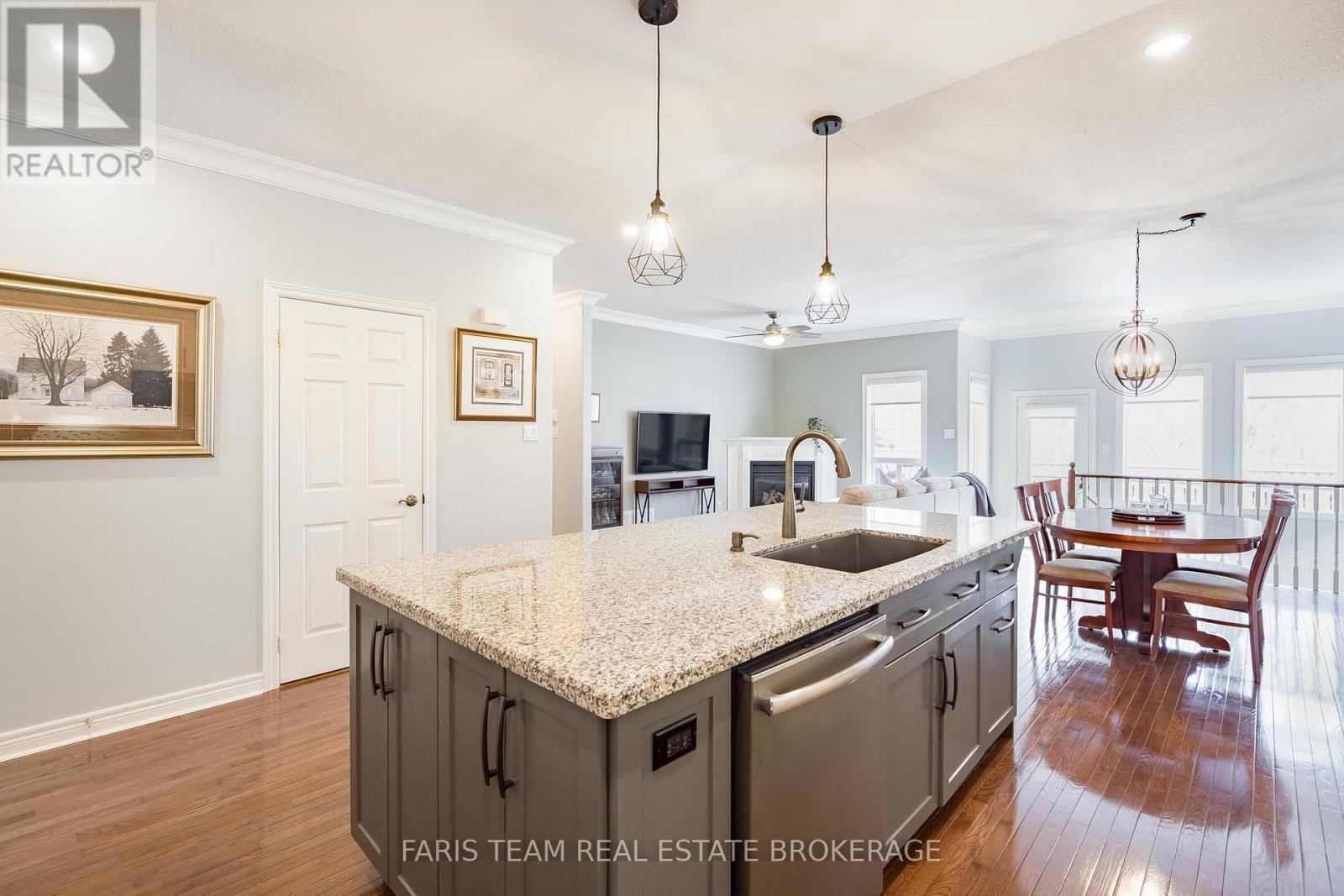 56 Edwards Drive, Barrie, Ontario  L4N 9K8 - Photo 9 - S13110110
