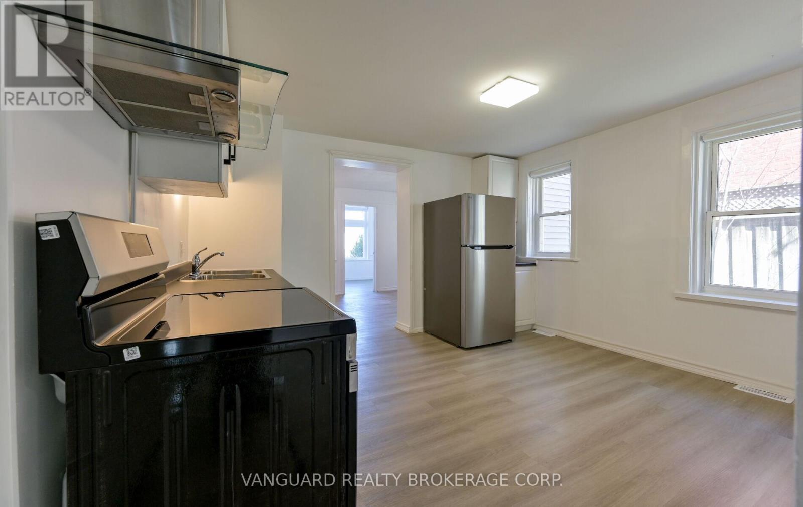 103 Mulcaster Street, Barrie, Ontario  L4M 3M7 - Photo 32 - S13110124
