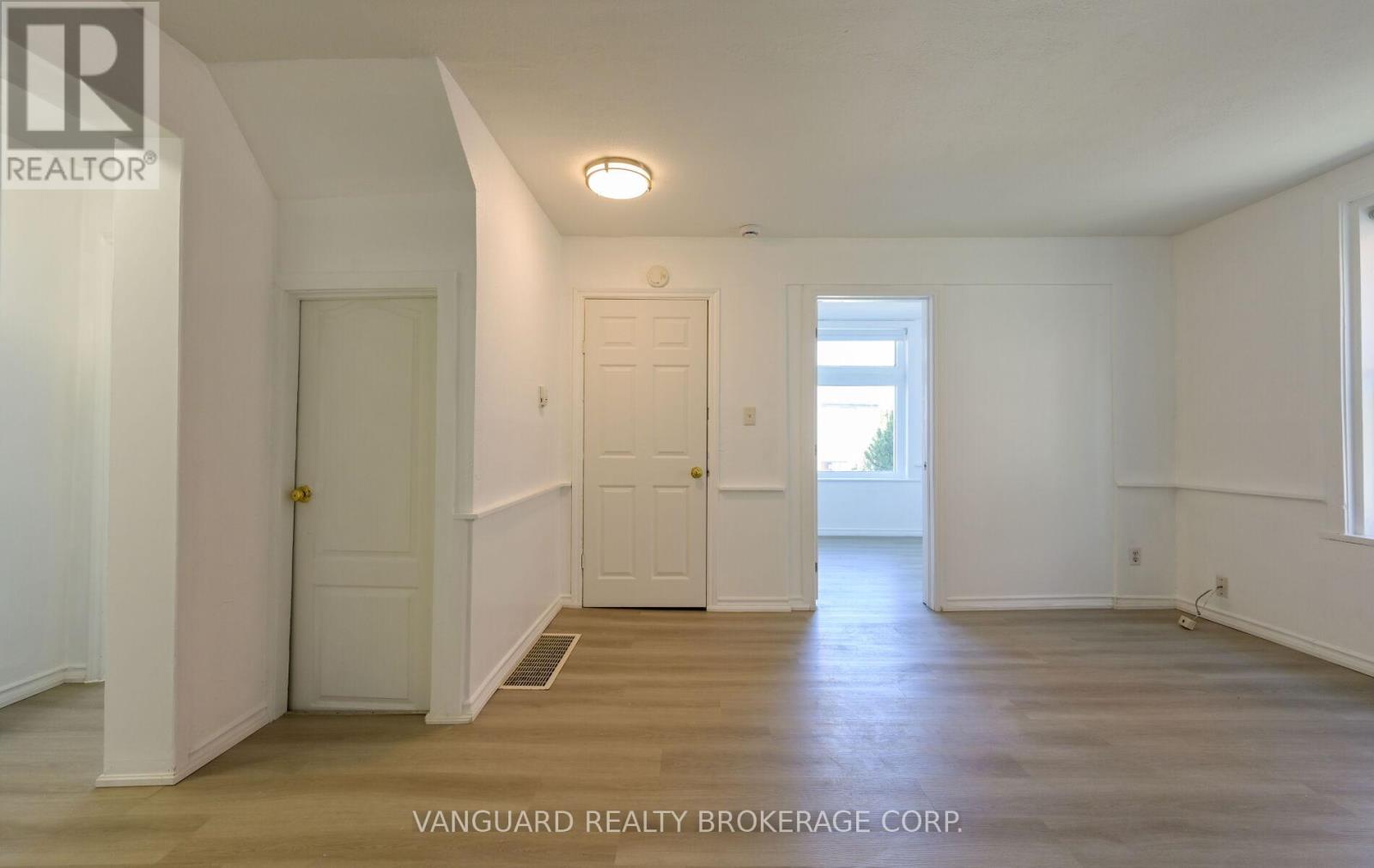 103 Mulcaster Street, Barrie, Ontario  L4M 3M7 - Photo 35 - S13110124