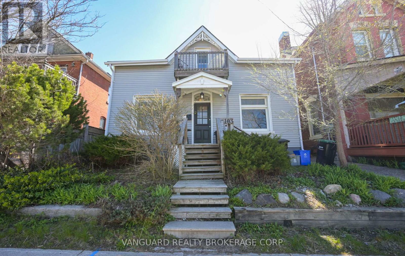 103 Mulcaster Street, Barrie, Ontario  L4M 3M7 - Photo 4 - S13110124