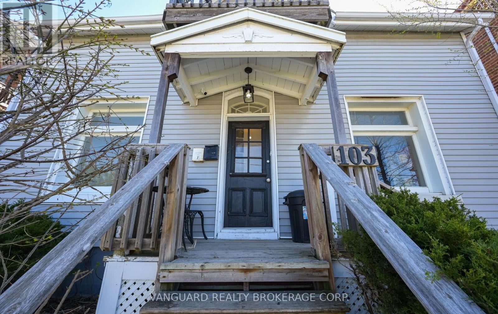 103 Mulcaster Street, Barrie, Ontario  L4M 3M7 - Photo 5 - S13110124