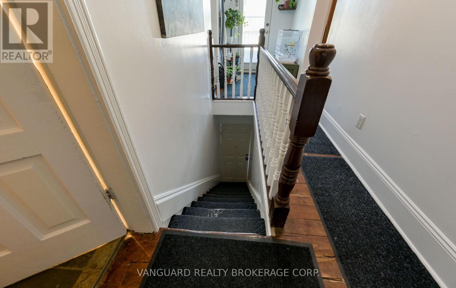 103 Mulcaster Street, Barrie, Ontario  L4M 3M7 - Photo 8 - S13110124