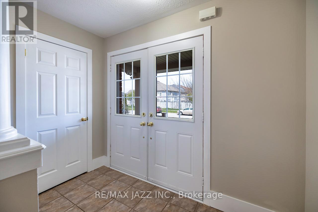 70 Allison Street, Clarington, Ontario  L1C 0B6 - Photo 4 - E13110142