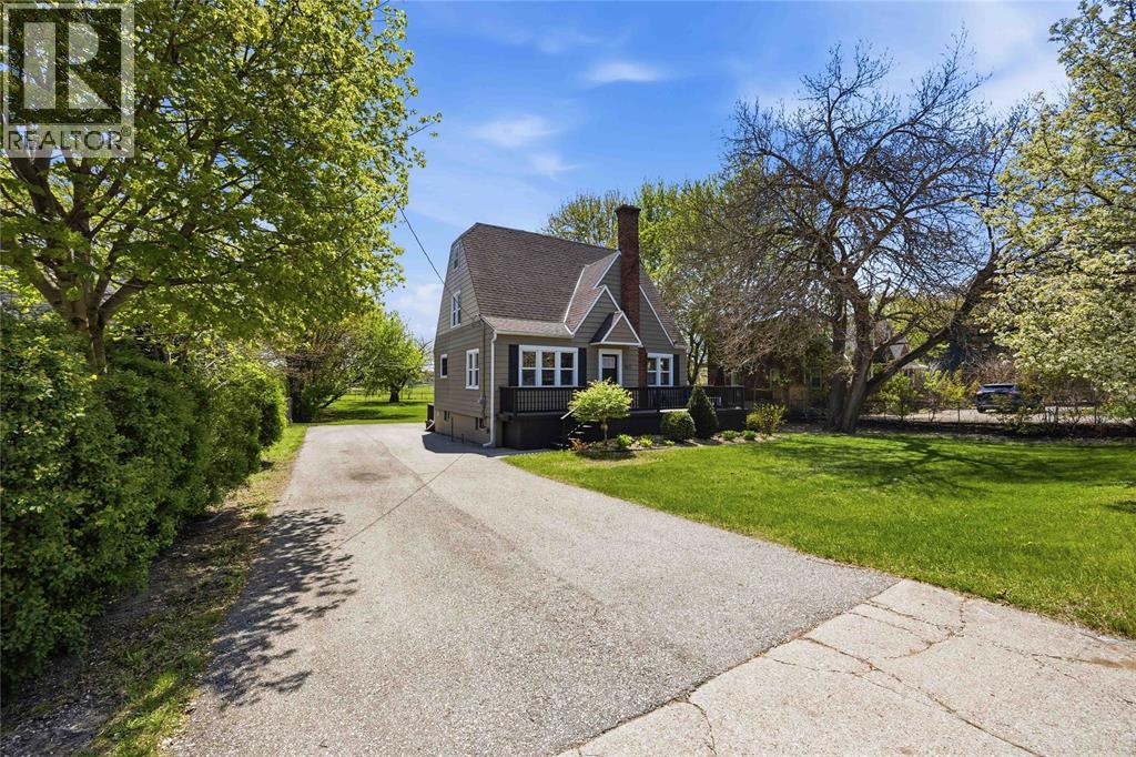 827 London Road, Sarnia, Ontario  N7T 4X7 - Photo 2 - 26010095