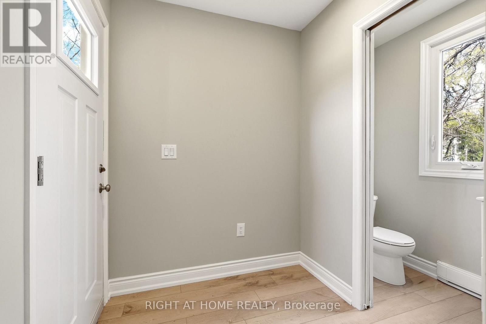 204 Jasper Street, Milton, Ontario  L9T 1T5 - Photo 3 - W13110086