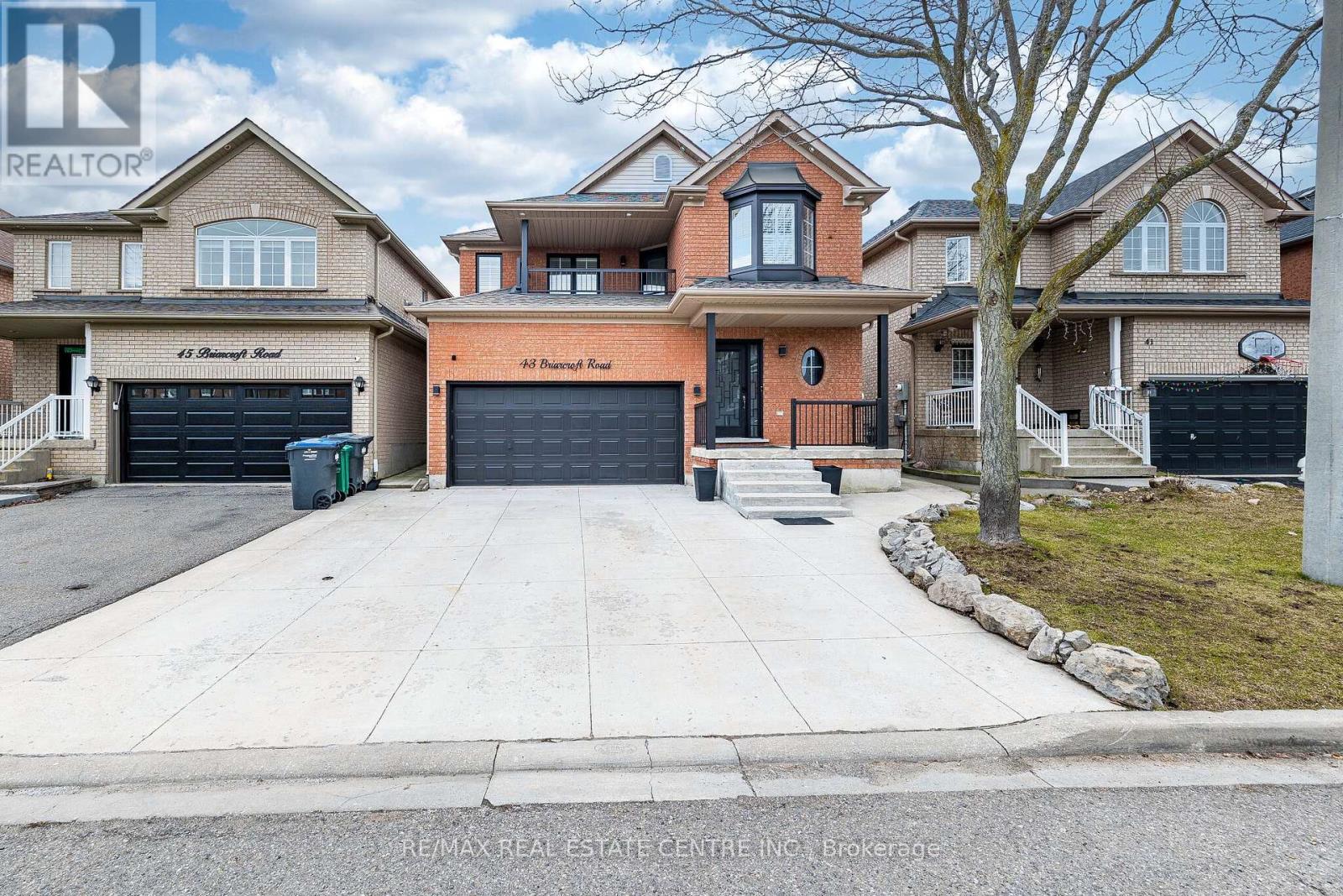 43 Briarcroft Road, Brampton, Ontario  L7A 1X7 - Photo 3 - W13110112