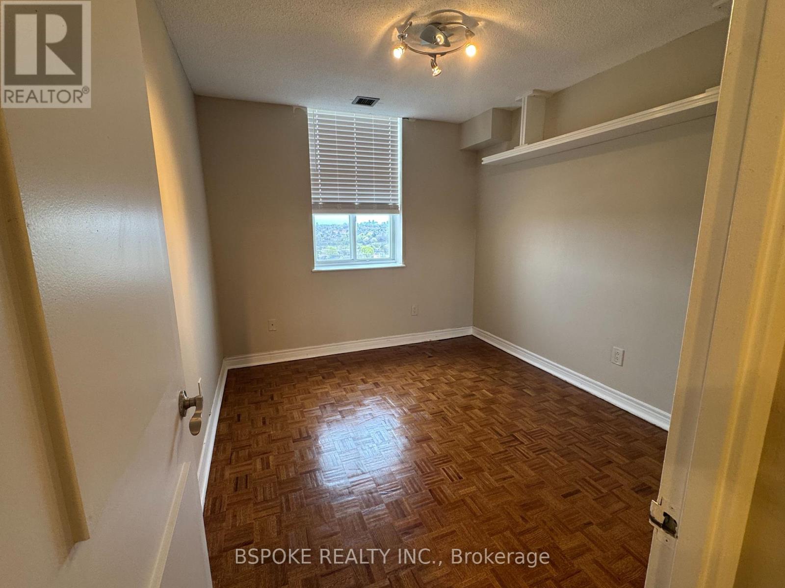 1601 - 3559 Eglinton Avenue W, Toronto, Ontario  M6M 5C6 - Photo 4 - W13110122