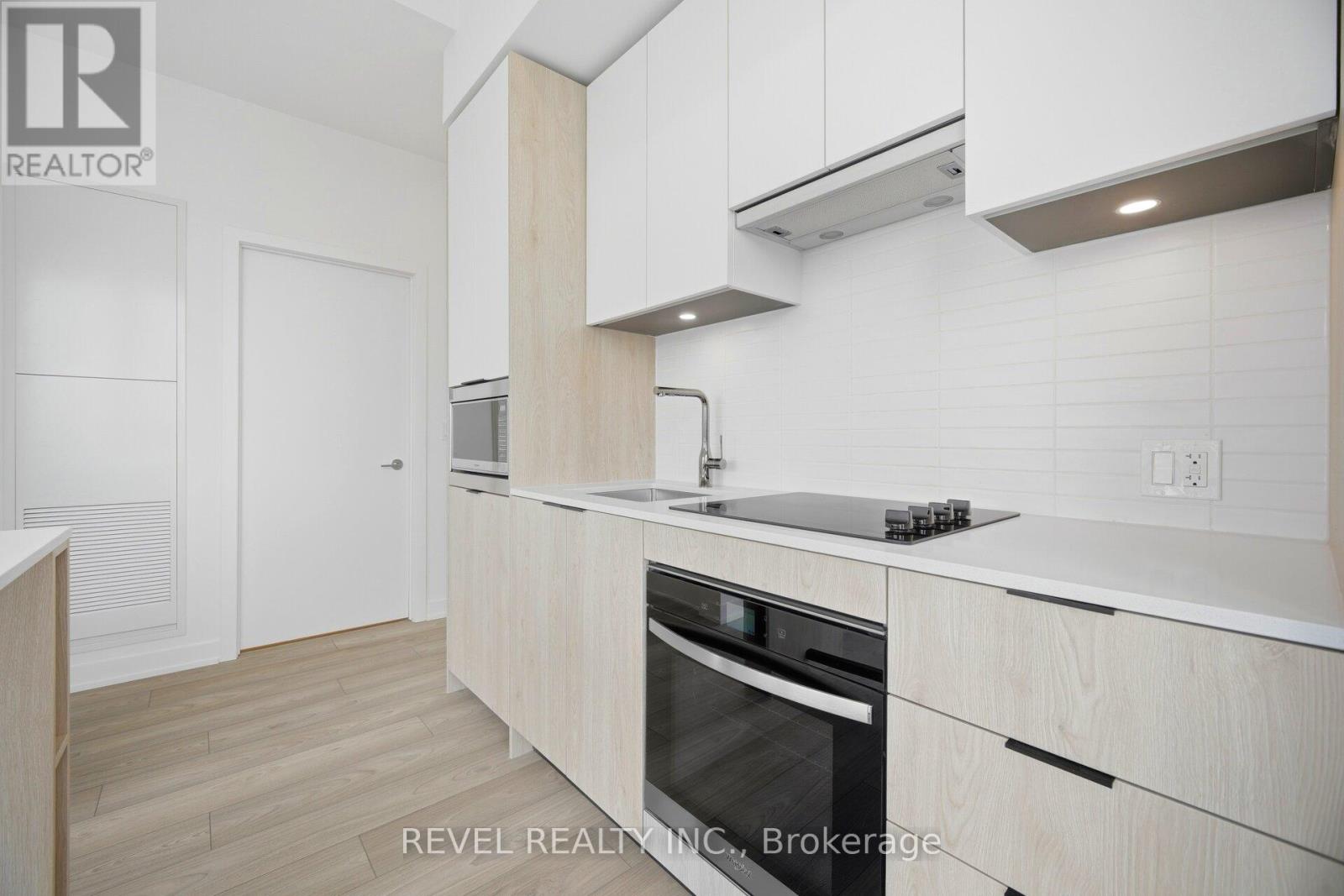921 - 1007 The Queensway Street, Toronto, Ontario  M8Z 0H4 - Photo 12 - W13110136