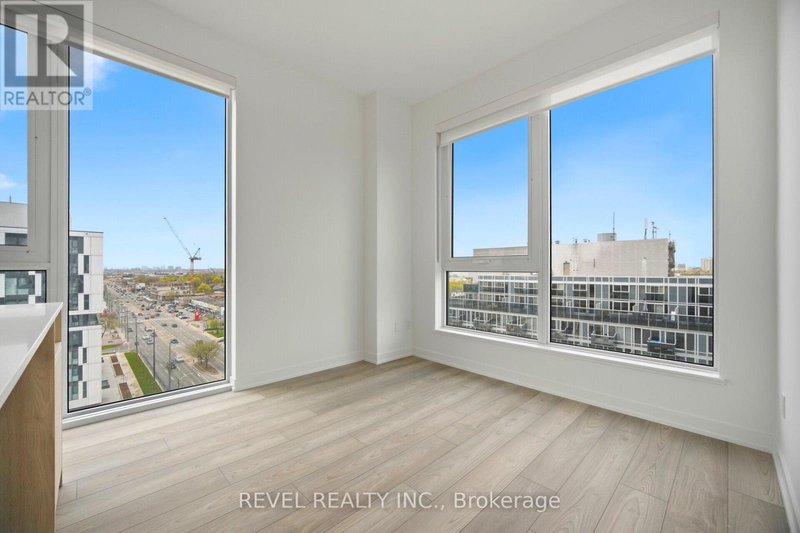921 - 1007 The Queensway Street, Toronto, Ontario  M8Z 0H4 - Photo 13 - W13110136