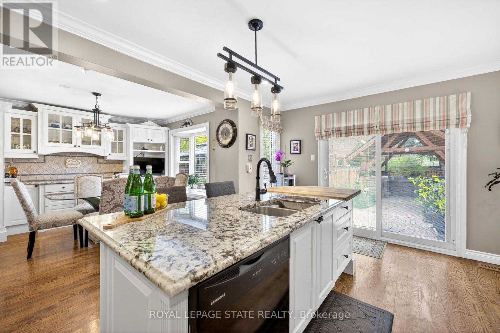 3086 Swansea Drive, Oakville, Ontario  L6L 6H6 - Photo 10 - W13110162
