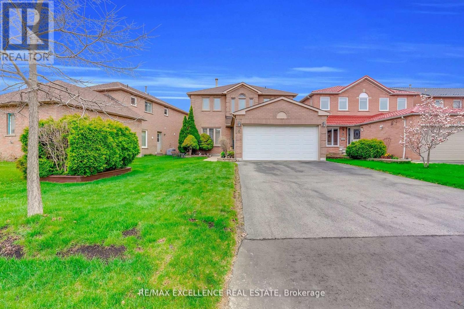 4 NOVELLA PLACE, Brampton, Ontario