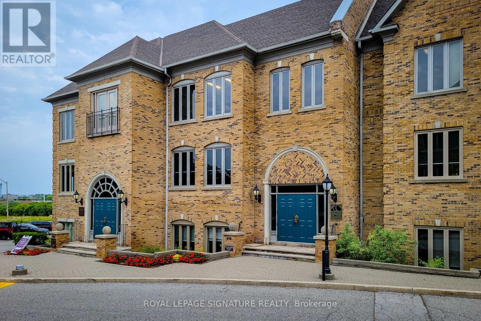 300 - 416 North Service Road E, Oakville, Ontario  L6H 5R2 - Photo 3 - W13110236