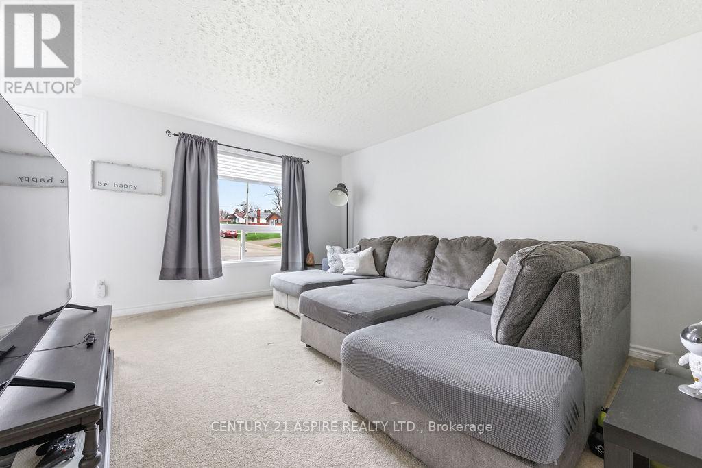 832 River Road, Pembroke, Ontario  K8A 1A7 - Photo 14 - X13110094