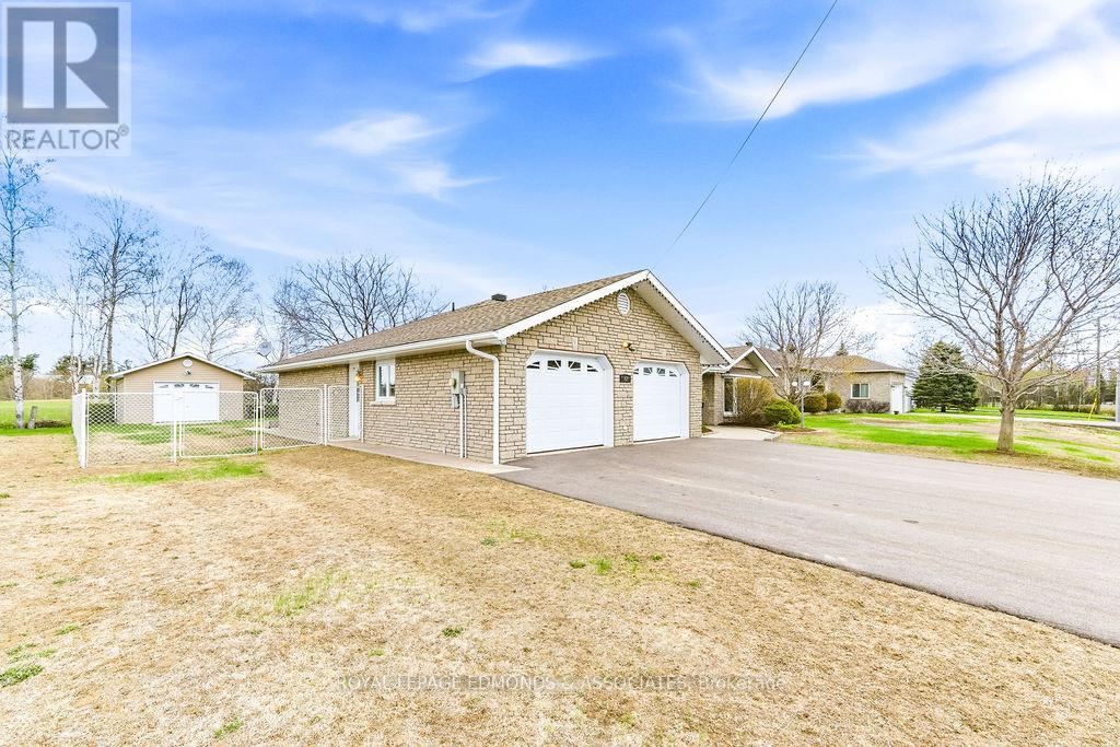 47 Cameron Street, Whitewater Region, Ontario  K0J 1C0 - Photo 4 - X13110212