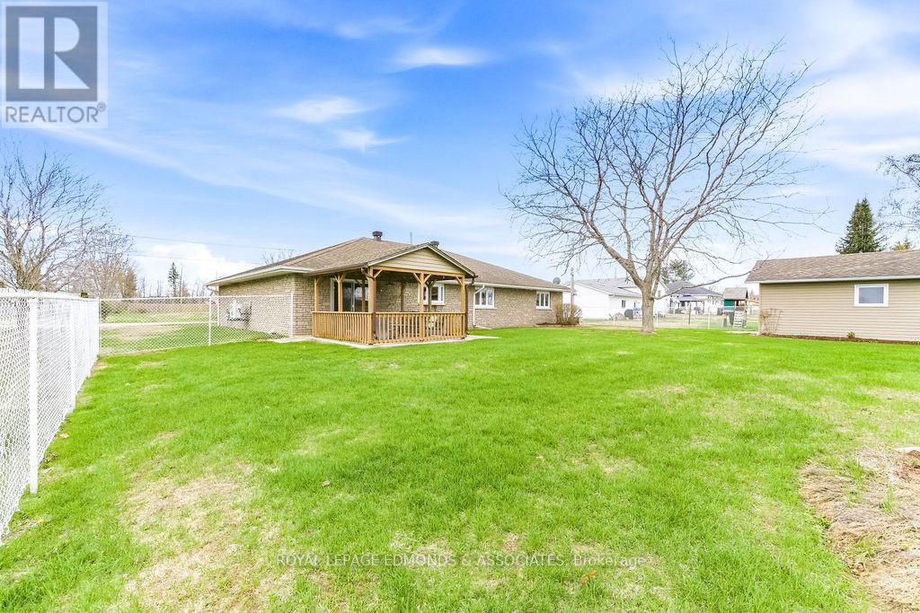 47 Cameron Street, Whitewater Region, Ontario  K0J 1C0 - Photo 40 - X13110212