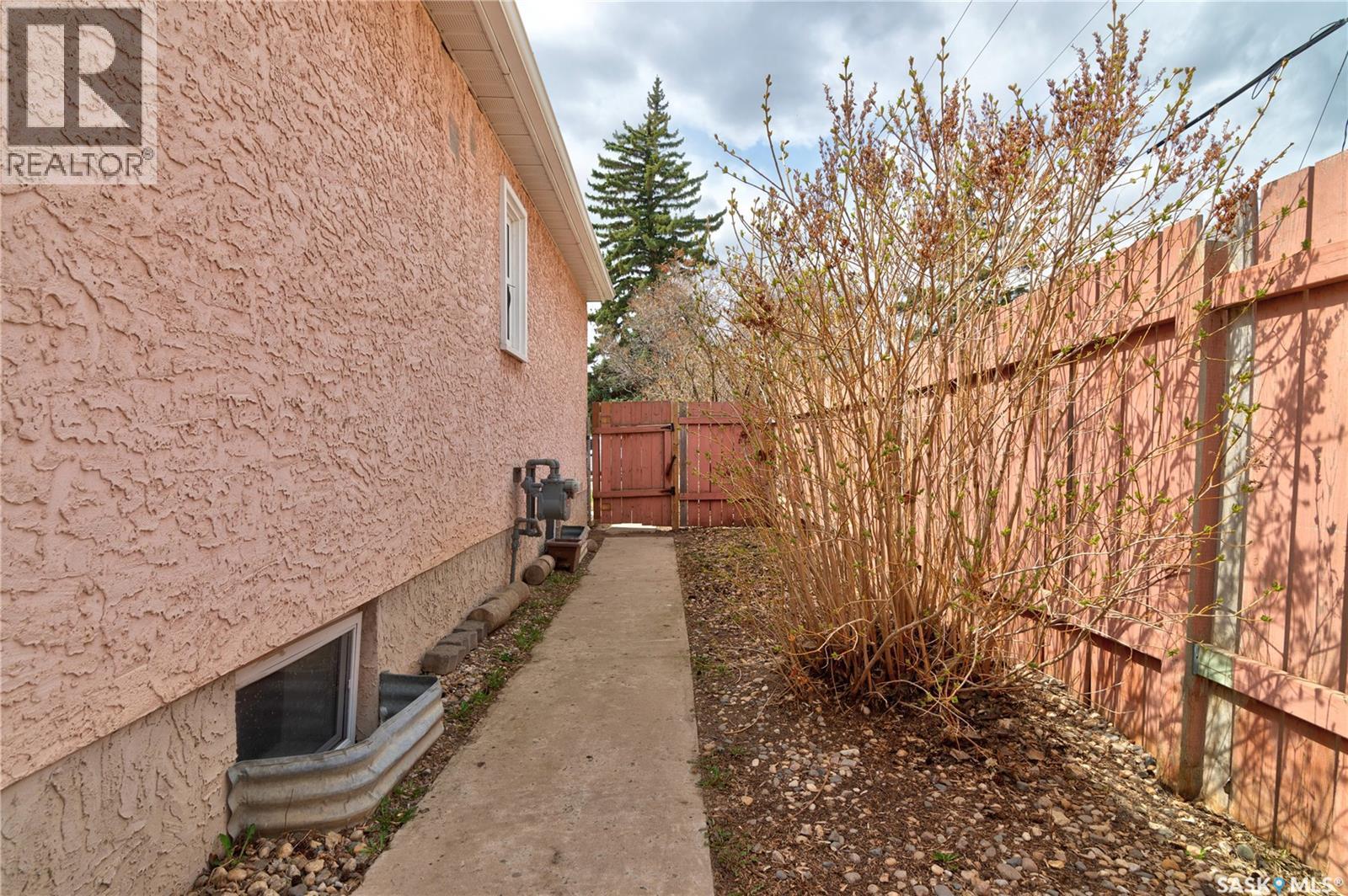 2627 Atkinson Street, Regina, Saskatchewan  S4N 3Y1 - Photo 29 - SK035560