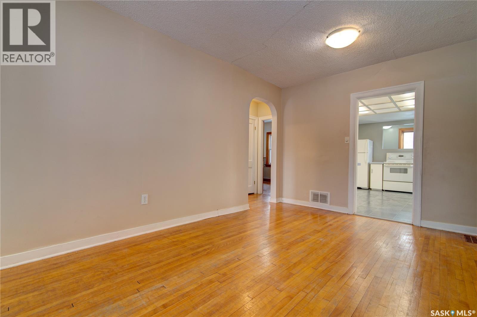 2627 Atkinson Street, Regina, Saskatchewan  S4N 3Y1 - Photo 5 - SK035560