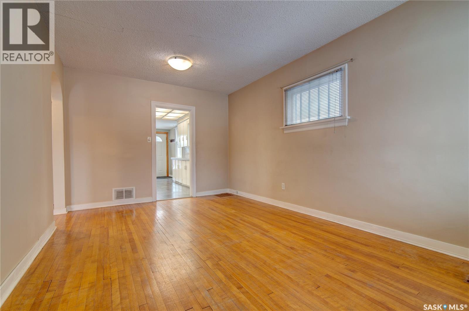 2627 Atkinson Street, Regina, Saskatchewan  S4N 3Y1 - Photo 7 - SK035560