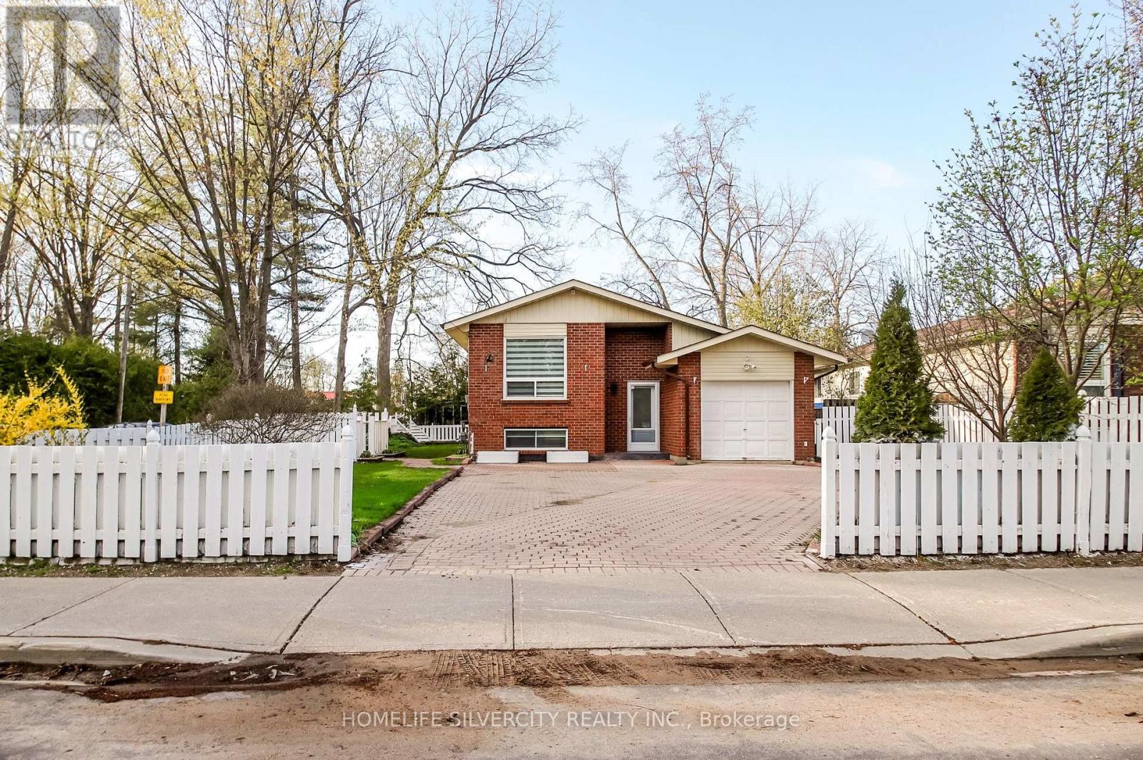 904 Lake Drive E, Georgina, Ontario  L0E 1L0 - Photo 3 - N13104550