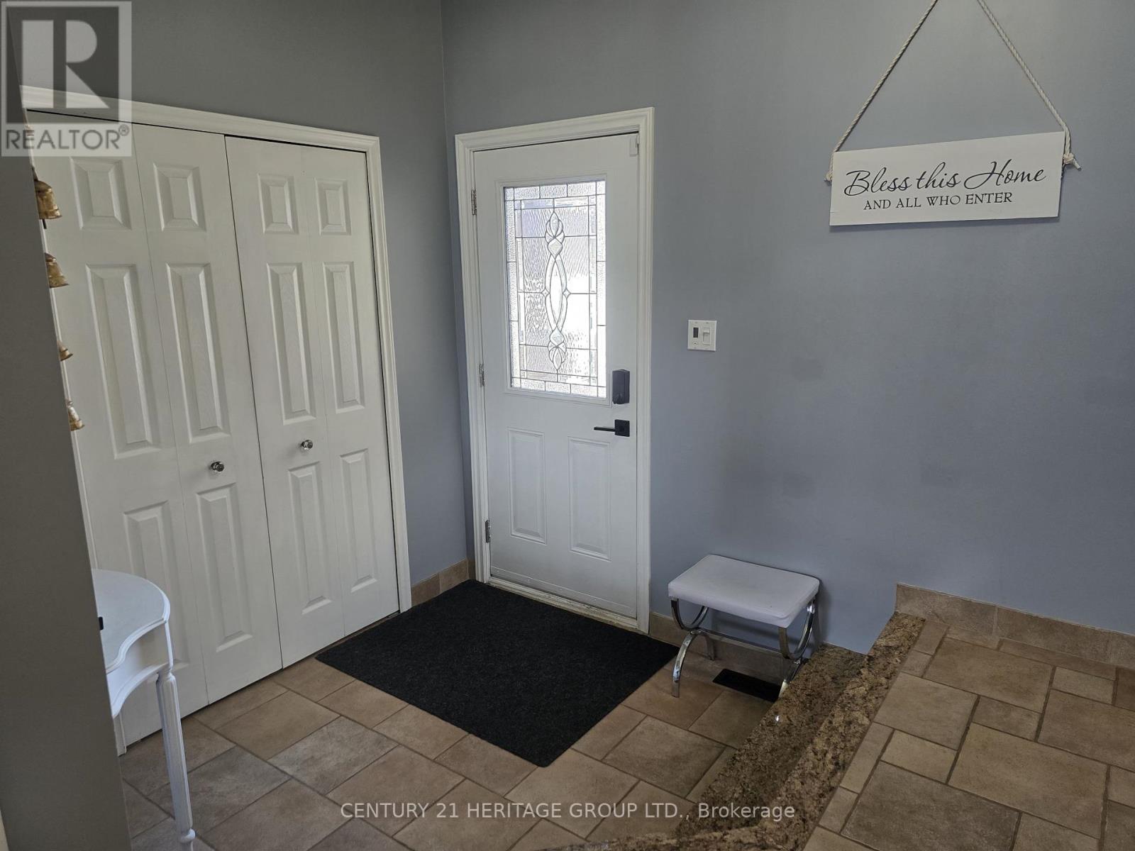 42 Millpond Place, Hamilton, Ontario  L8W 2W8 - Photo 3 - X13110090