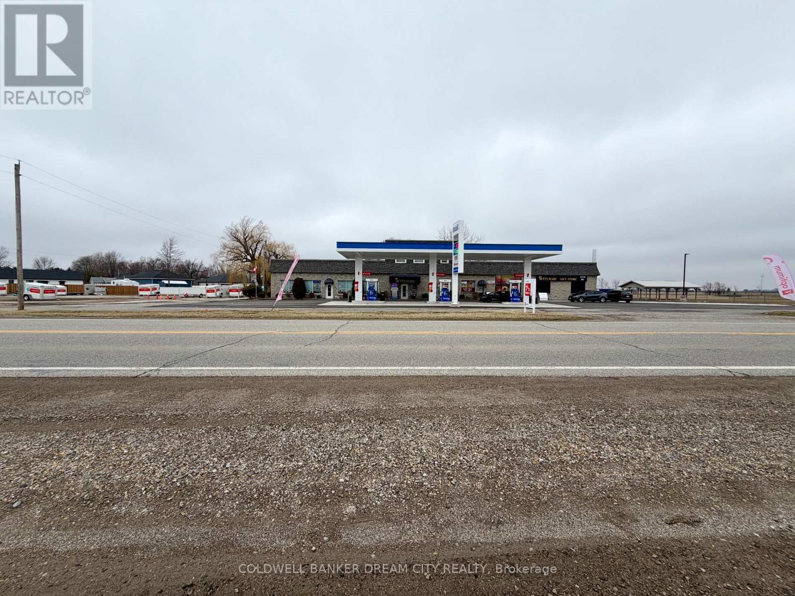 8629 Middle Line Road, Chatham-Kent, Ontario  N0P 1G0 - Photo 22 - X13110256