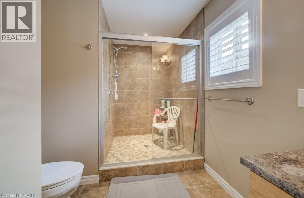 331 Westpark Crescent, Waterloo, Ontario  N2T 3A2 - Photo 34 - 40825731