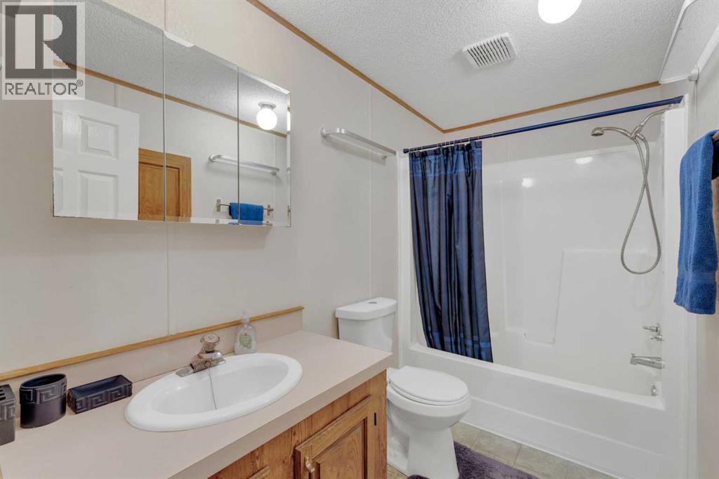 101, 37543 England Way, Rural Red Deer County, Alberta  T4S 2C3 - Photo 25 - A2304917
