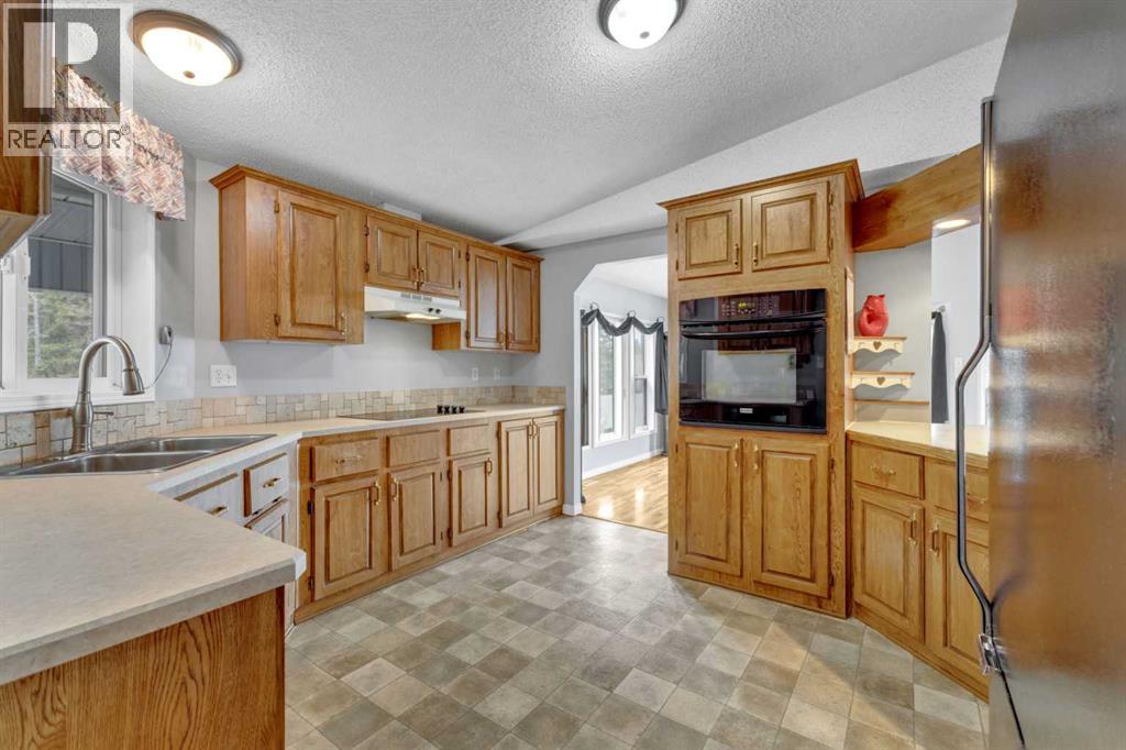 101, 37543 England Way, Rural Red Deer County, Alberta  T4S 2C3 - Photo 5 - A2304917