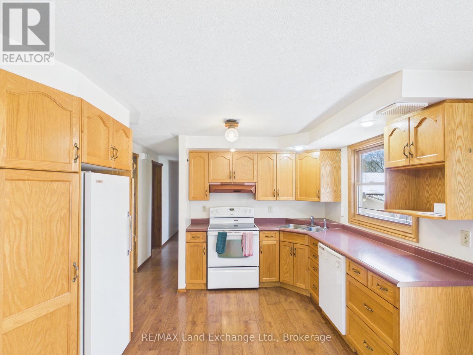 400 Adelaide Street, Kincardine, Ontario  N2Z 2W2 - Photo 4 - X13110234