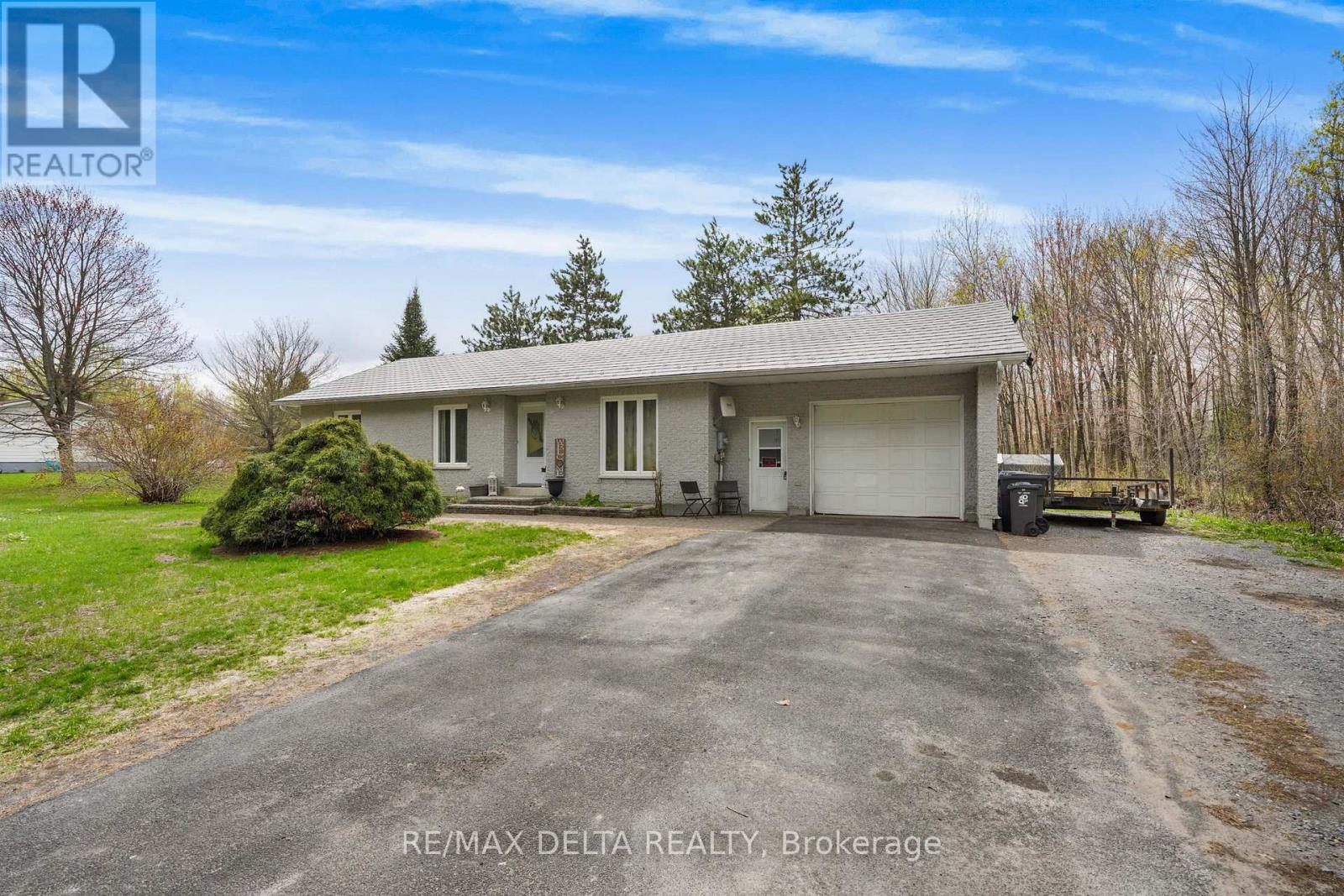 658 Ch Boundary Road, Alfred And Plantagenet, Ontario  K0B 1A0 - Photo 1 - X13110474
