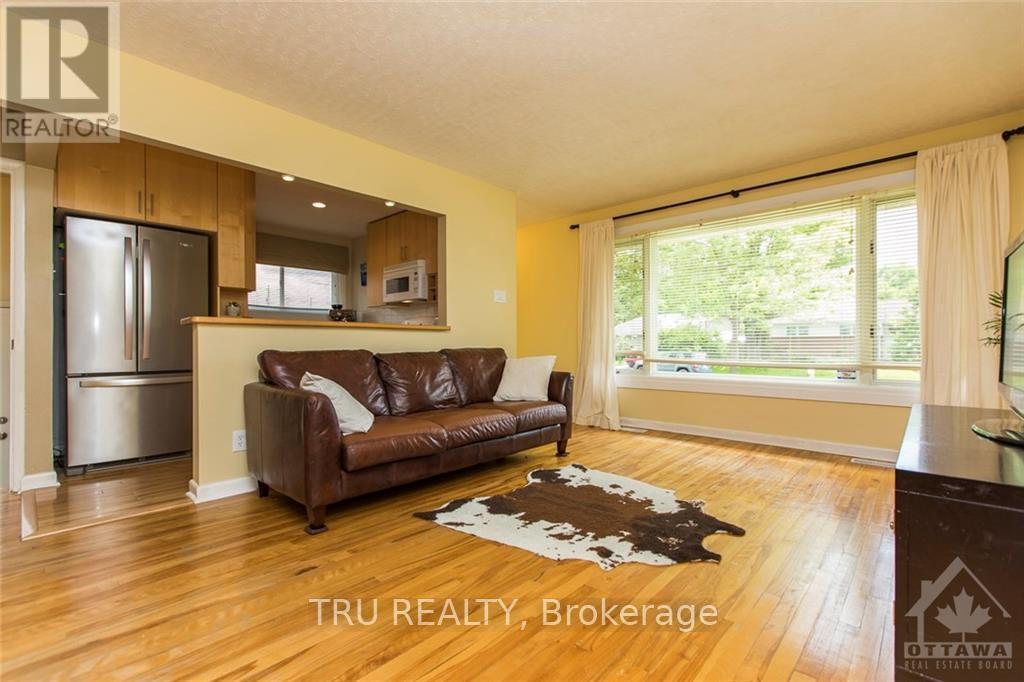 A - 1337 Bloomsbury Crescent, Ottawa, Ontario  K2C 2Y8 - Photo 5 - X13110558
