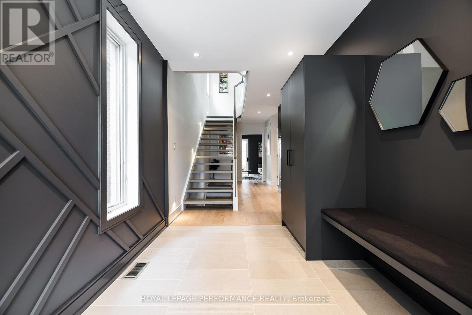 330 Kenwood Avenue, Ottawa, Ontario  K1Z 8N2 - Photo 5 - X13110564