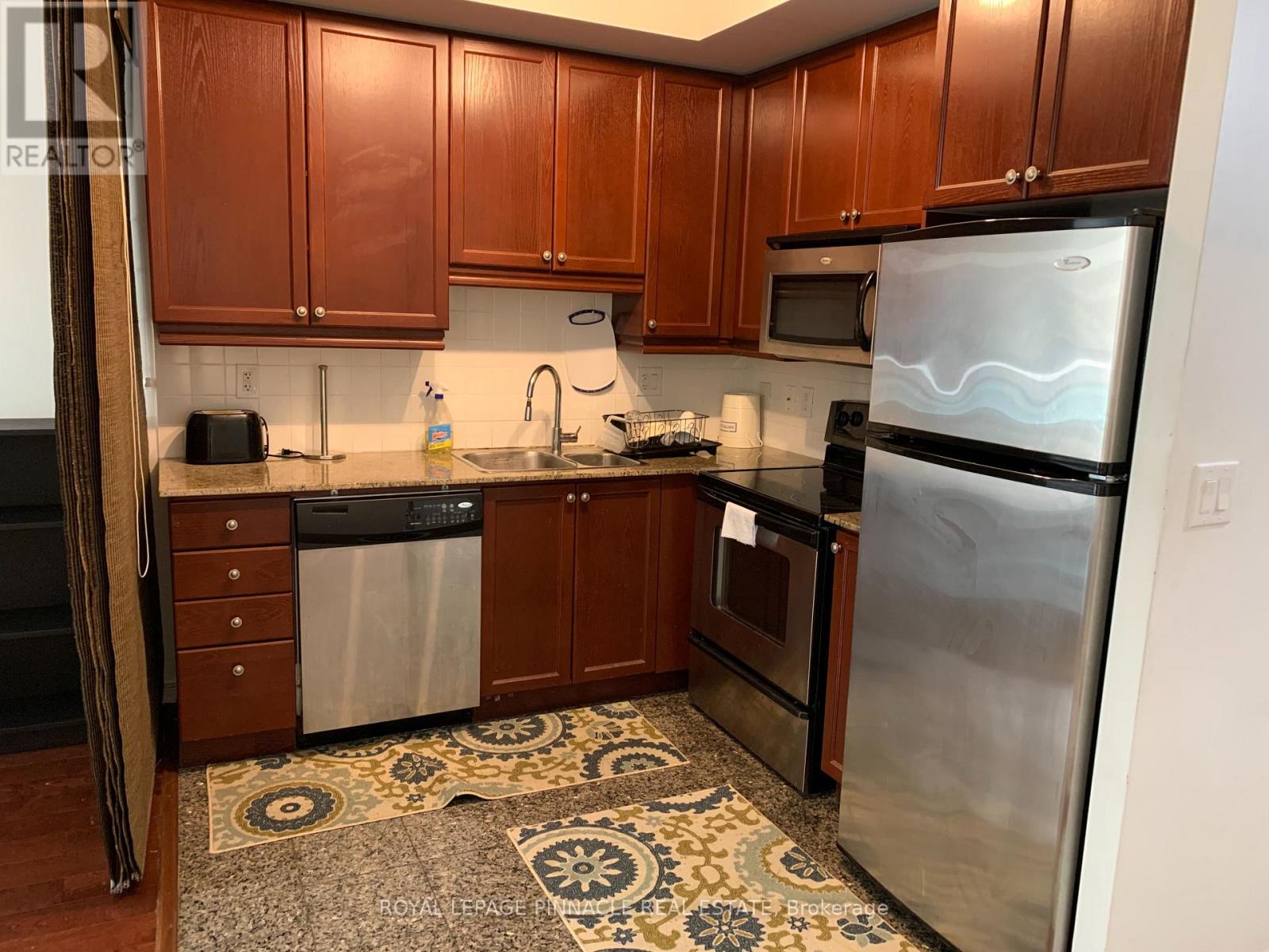 317 - 736 Spadina Avenue, Toronto, Ontario  M5S 2J6 - Photo 17 - C12895682