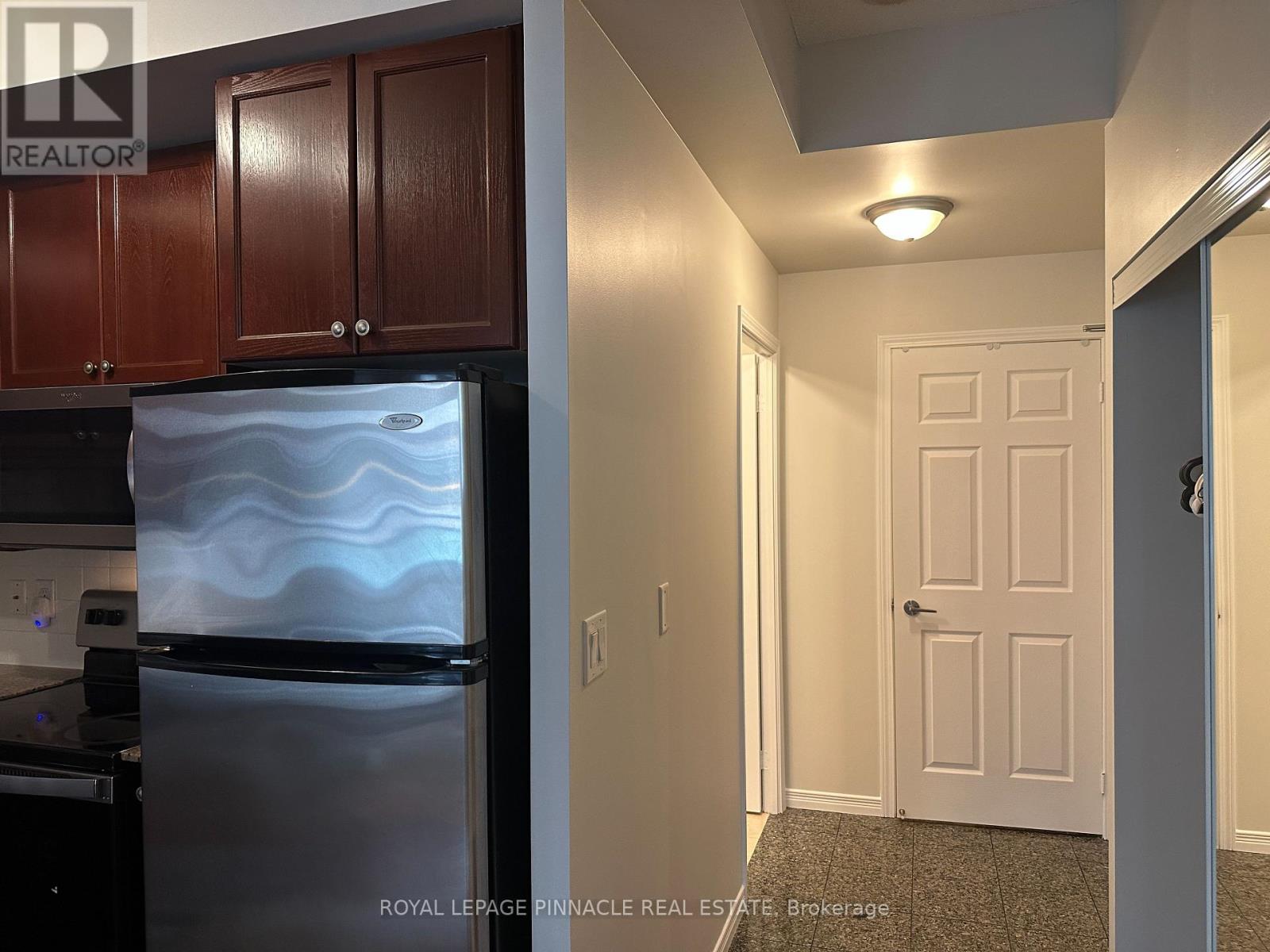 317 - 736 Spadina Avenue, Toronto, Ontario  M5S 2J6 - Photo 19 - C12895682