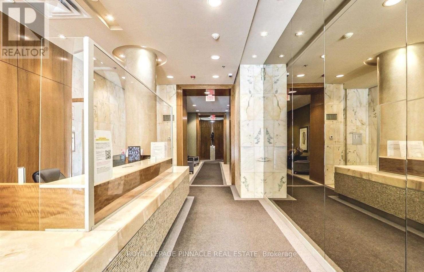 317 - 736 Spadina Avenue, Toronto, Ontario  M5S 2J6 - Photo 3 - C12895682