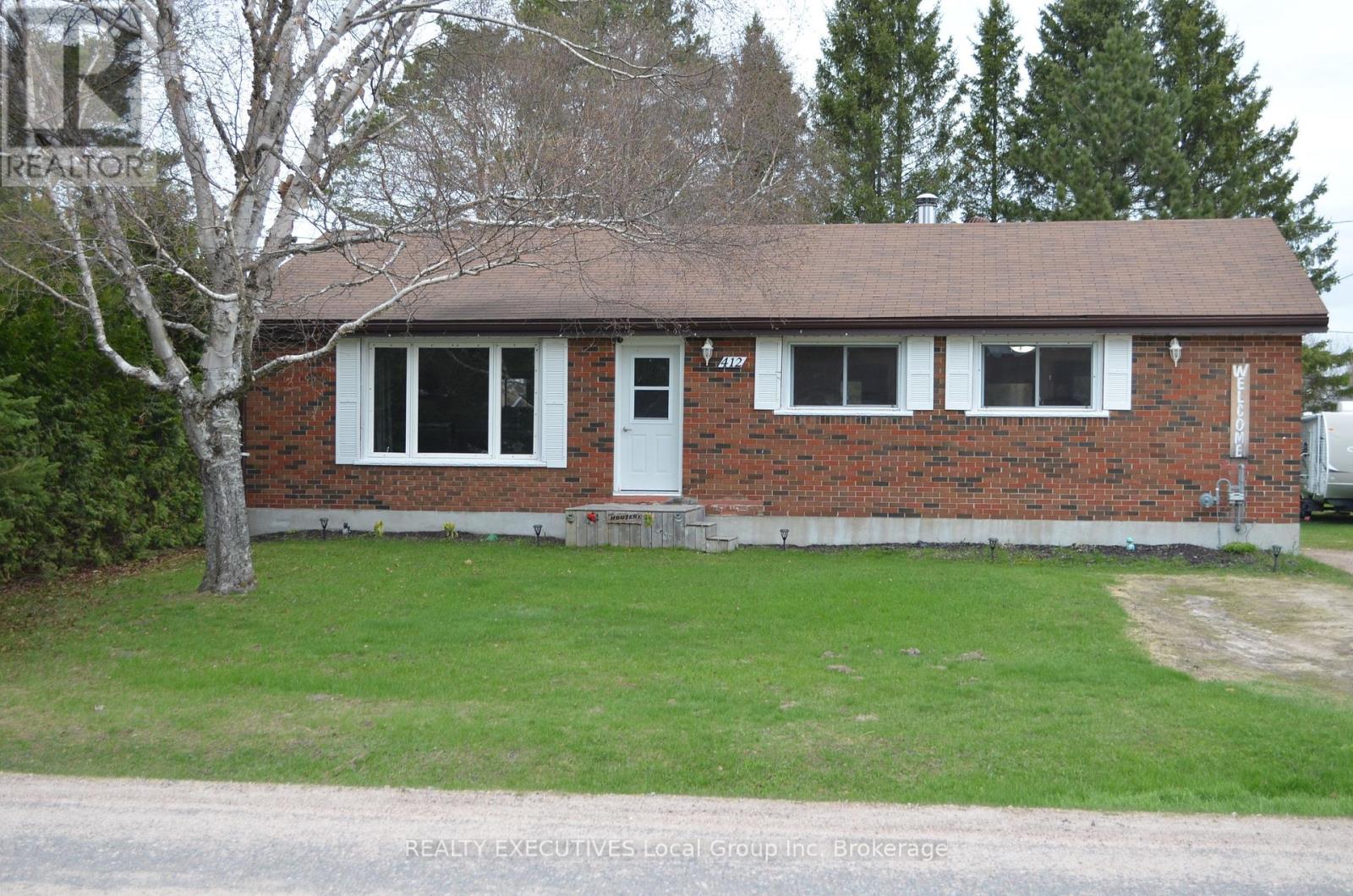 412 SWEEZY STREET W, Powassan, Ontario