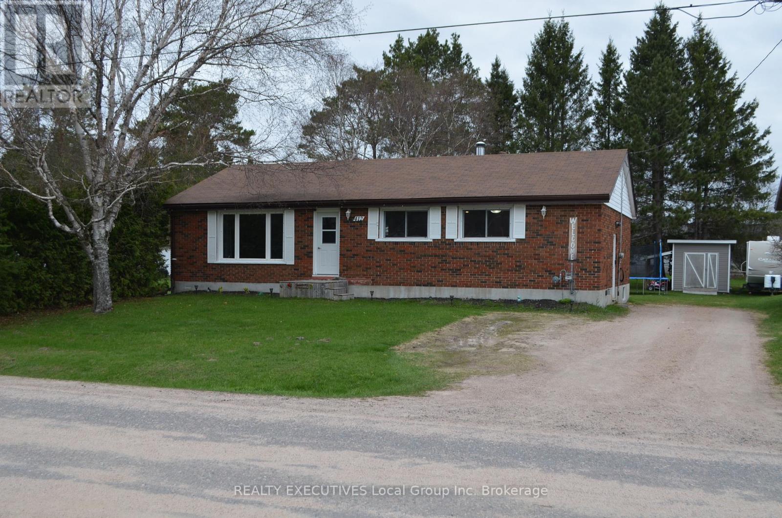 412 Sweezy Street W, Powassan, Ontario  P0H 2L0 - Photo 2 - X13110562