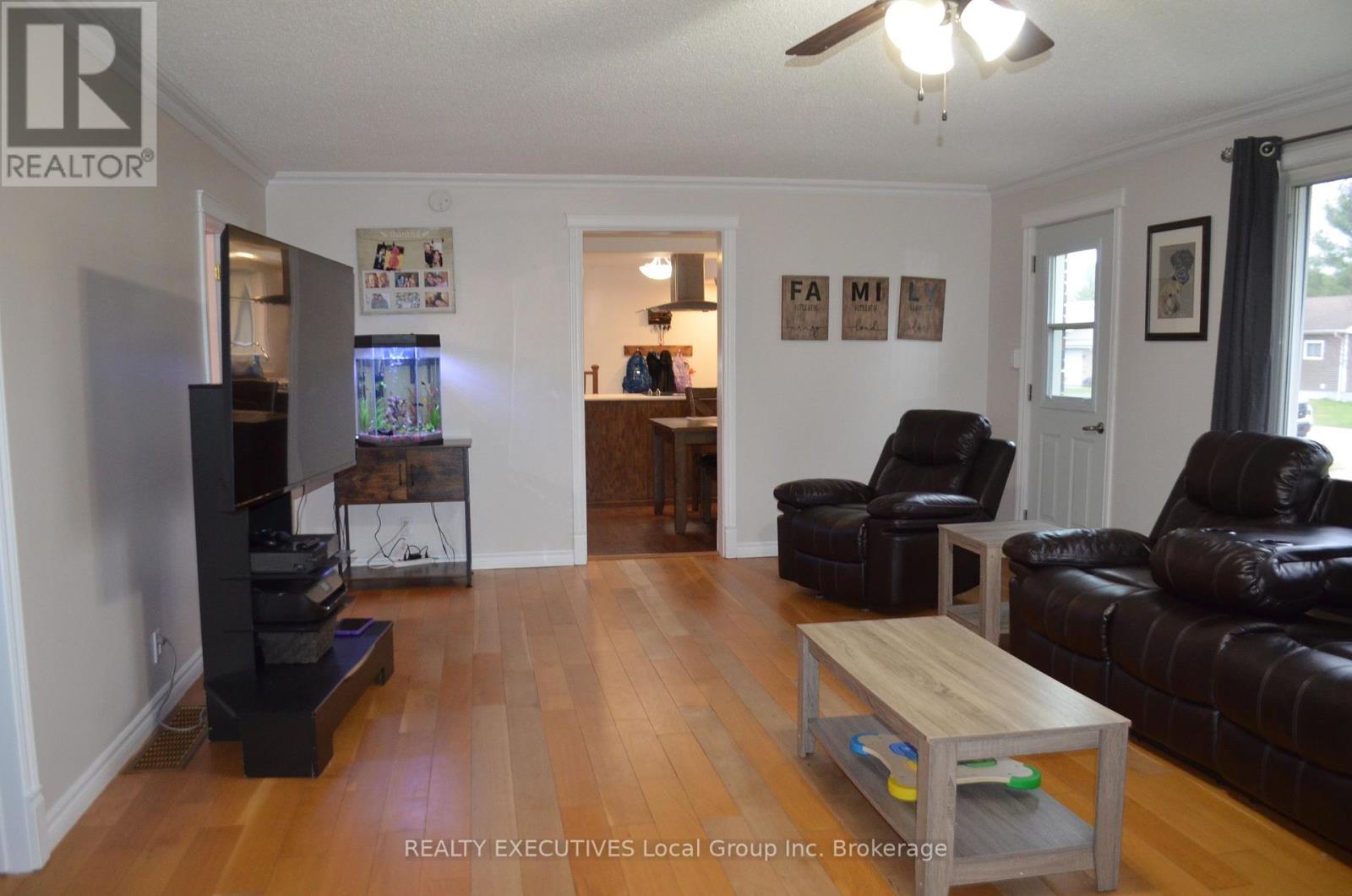 412 Sweezy Street W, Powassan, Ontario  P0H 2L0 - Photo 44 - X13110562