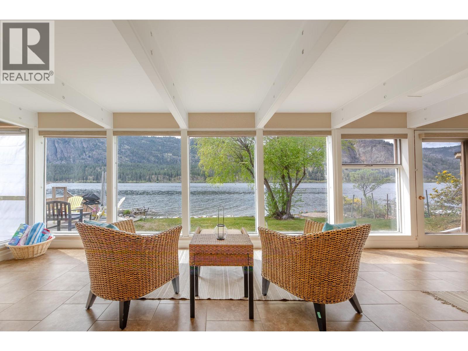 3120 Vaseux Lake Crescent, Okanagan Falls, British Columbia  V0H 1R2 - Photo 32 - 10383243