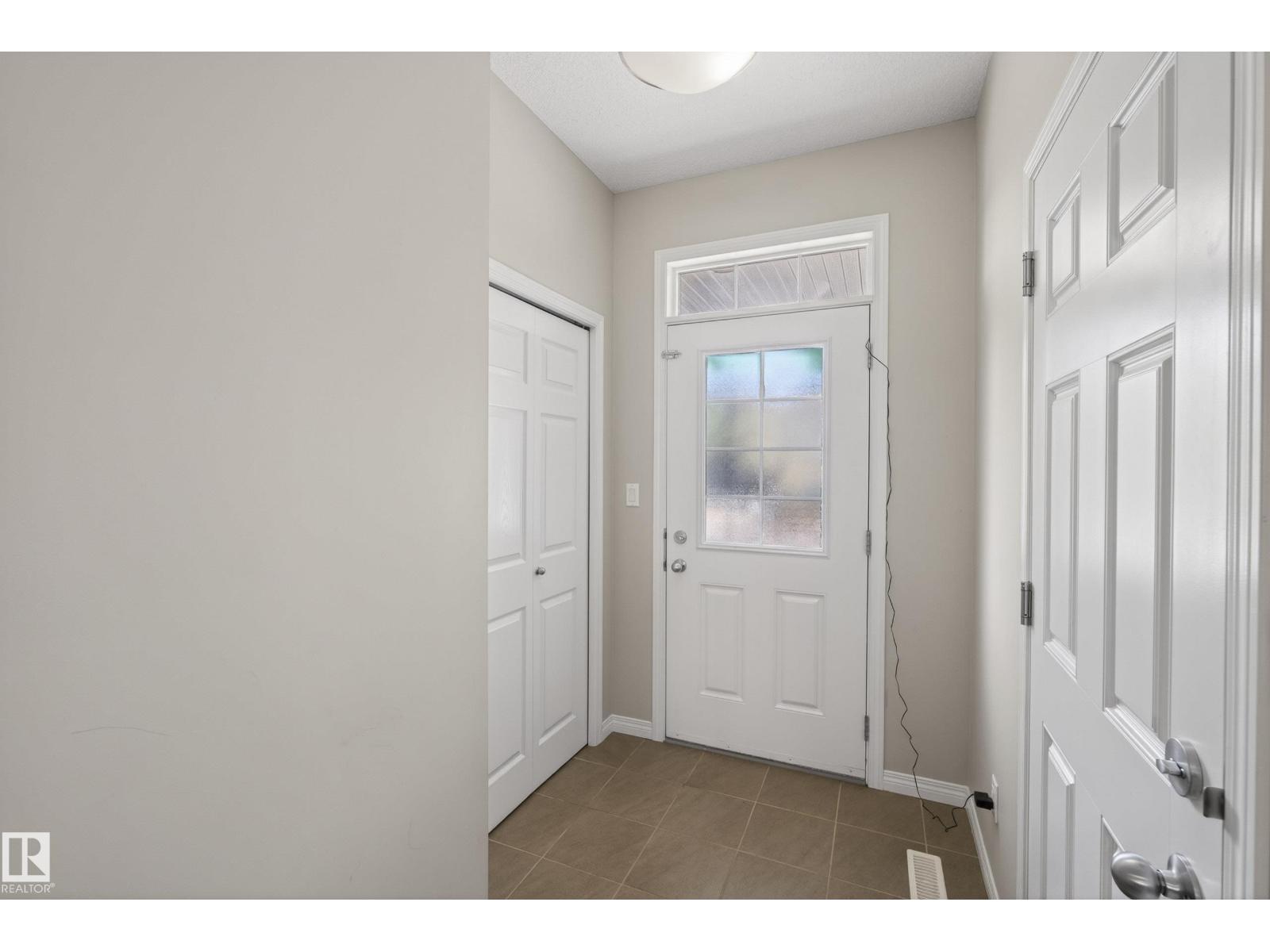 757 Eagleson Cr Nw, Edmonton, Alberta  T6M 0T8 - Photo 10 - E4486965