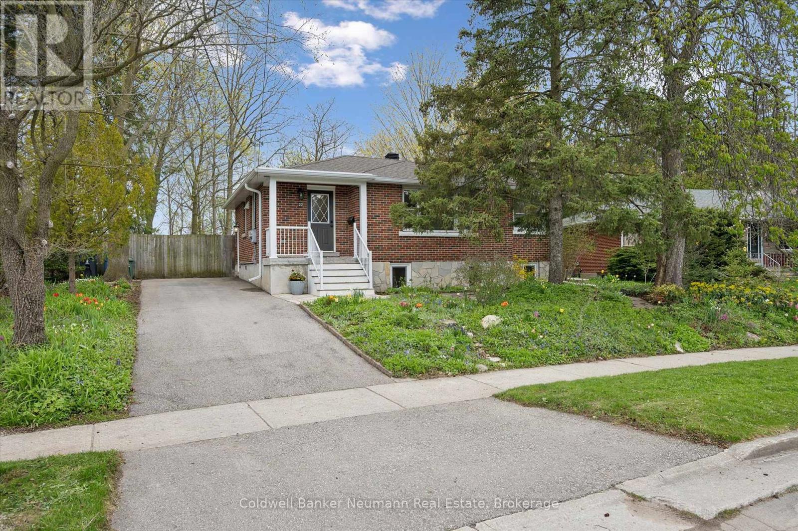 22 HAMEL AVENUE, Guelph, Ontario