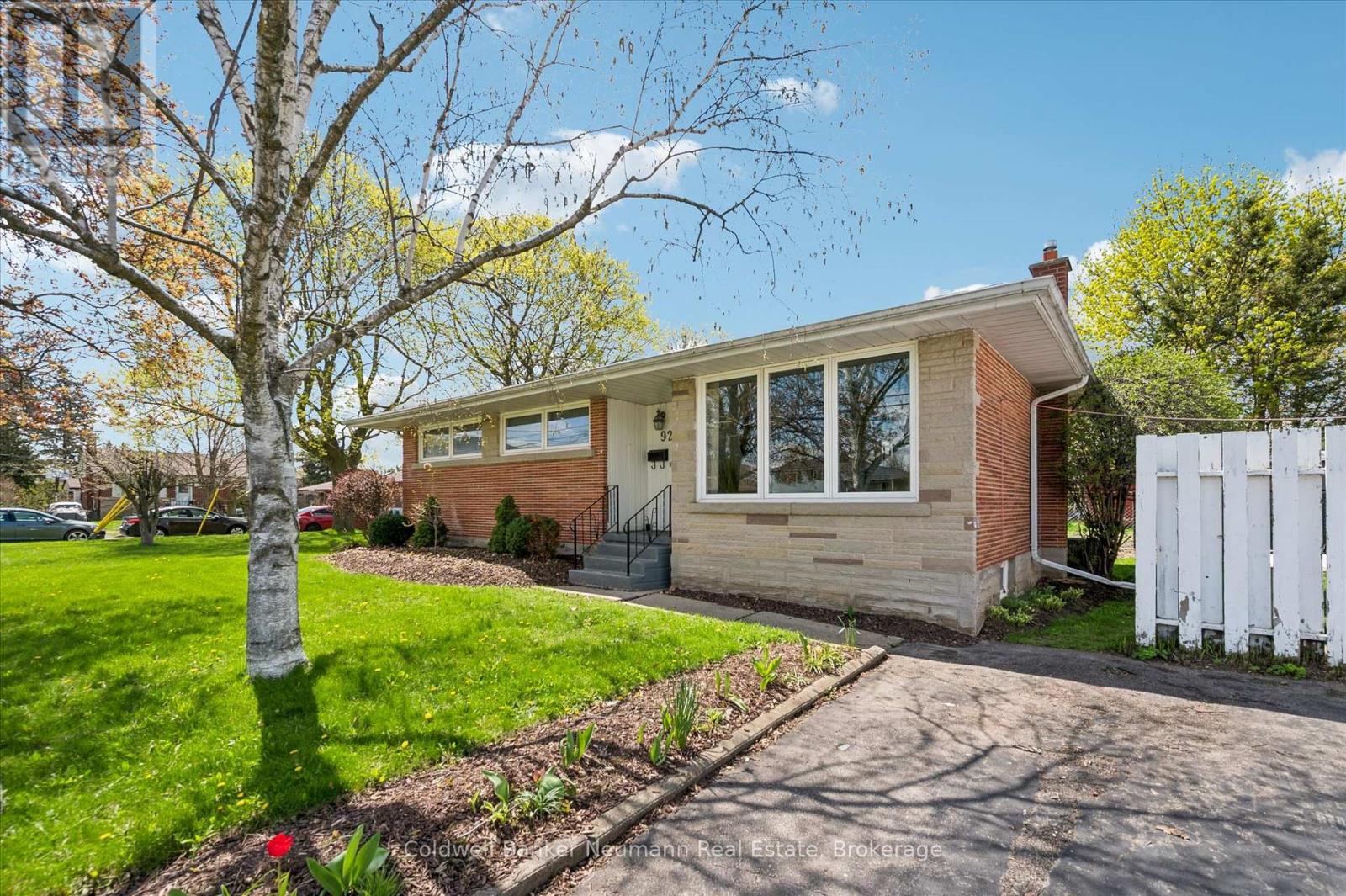 92 Victoria Road N, Guelph, Ontario  N1E 5H2 - Photo 4 - X13110516