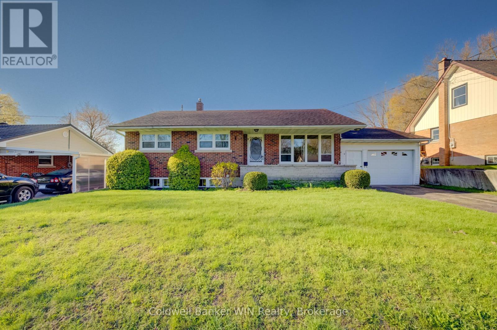 560 PRINCE CHARLES STREET, Wellington North, Ontario