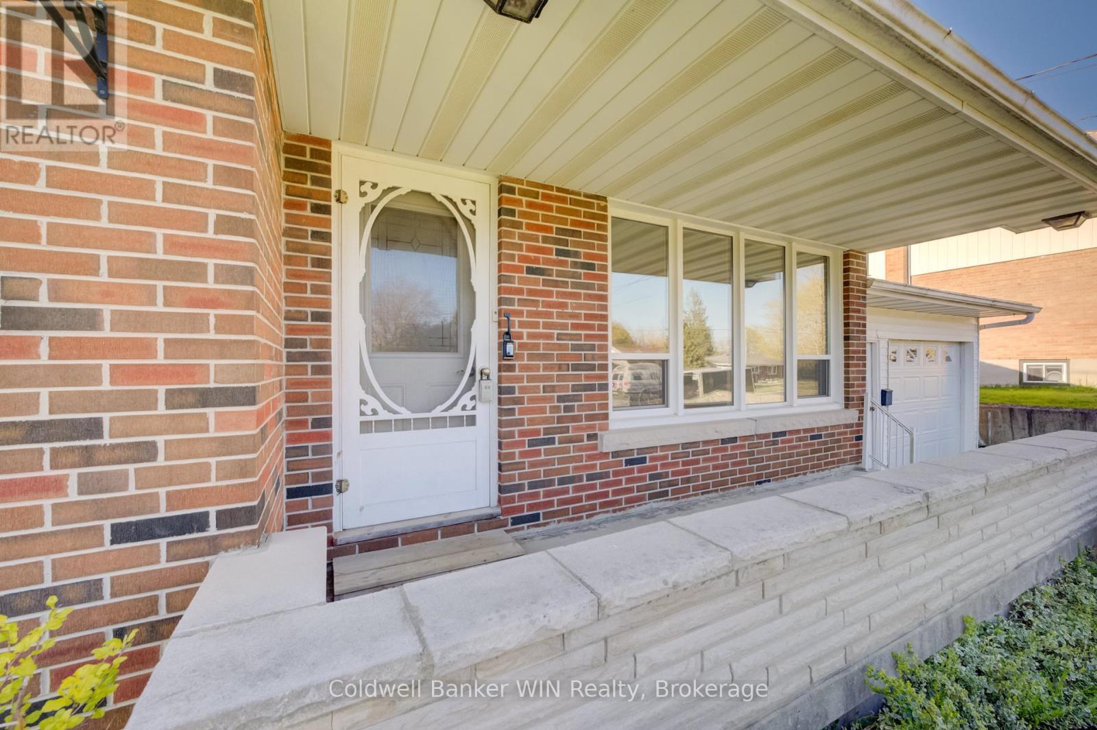 560 Prince Charles Street, Wellington North, Ontario  N0G 2L3 - Photo 4 - X13110584
